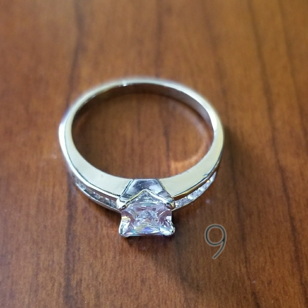 Size 9 Faux Rings - Diamond